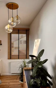 realizacja dekoracji okiennych na pomiarze 8